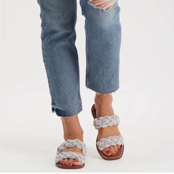 Steve Madden Newbie Silver Rhinestone Braided Slide Flat Sandals Size 7 MSRP$100 - Picture 4 of 16